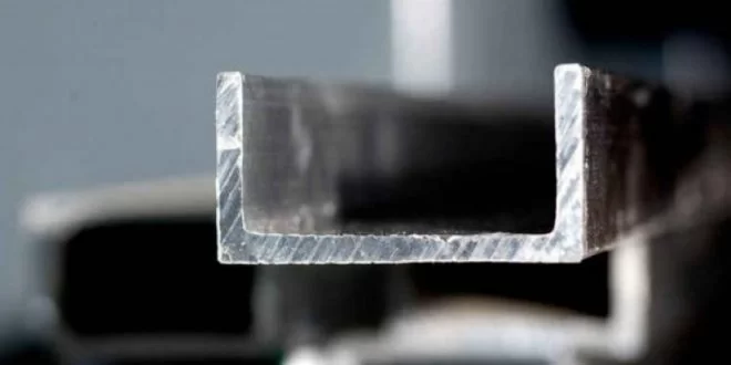 ناودانی دریایی گرید A، ناودانی A36 و Gl-A با سطح مقطع U شکل وسطح کیفی بالا تولید میشود. ناودانی های دریایی عموما توسط شرکت های خارجی تولید و عرضهمی شوند.